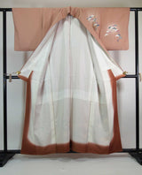 ほぼ美品 女性 着物 訪問着 風景模様 金彩 手描き 正絹 手縫い ピンク色 Japanese kimono