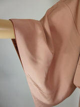 ほぼ美品 女性 着物 訪問着 風景模様 金彩 手描き 正絹 手縫い ピンク色 Japanese kimono