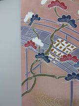 ほぼ美品 女性 着物 訪問着 風景模様 金彩 手描き 正絹 手縫い ピンク色 Japanese kimono