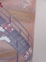 ほぼ美品 女性 着物 訪問着 風景模様 金彩 手描き 正絹 手縫い ピンク色 Japanese kimono