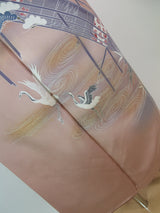 ほぼ美品 女性 着物 訪問着 風景模様 金彩 手描き 正絹 手縫い ピンク色 Japanese kimono