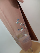 ほぼ美品 女性 着物 訪問着 風景模様 金彩 手描き 正絹 手縫い ピンク色 Japanese kimono