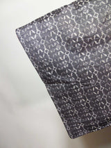 女性 着物 紬着物 幾何学模様 正絹 手縫い グレー色 Japanese kimono