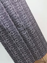 女性 着物 紬着物 幾何学模様 正絹 手縫い グレー色 Japanese kimono