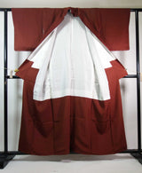 ほぼ美品 女性 着物 色無地 日本の家紋入  正絹 手縫い 臙脂色系(茶色っぽい赤)