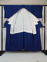 美品 女性 着物 色無地 日本の家紋入 正絹 手縫い 青色