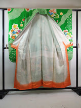 女性 着物 振袖 花模様 金駒刺繍 手描き 正絹 手縫い 緑色 Japanese kimono