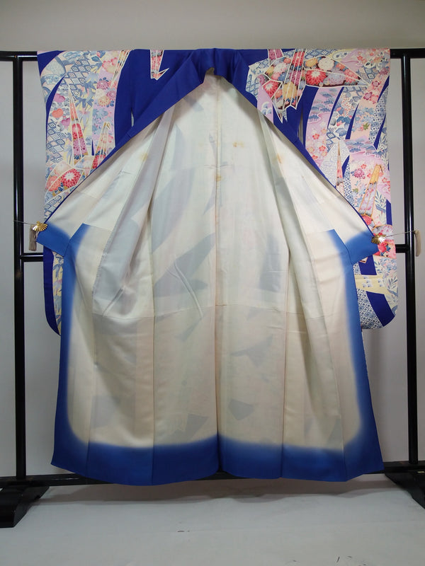 Gorgeous Furisode (Furisode) Kimono, Pure Silk with Yuzen Floral Noshi Pattern, Blue