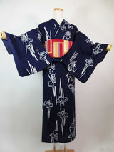 ほぼ美品　注染　浴衣　菖蒲文様　手縫い　藍染　大人可愛い　濃紺色