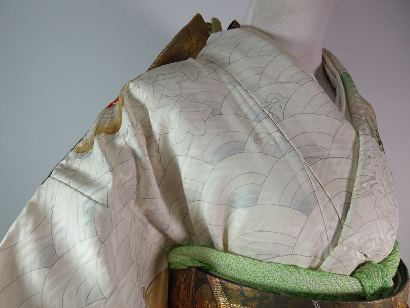豪華 振袖 長襦袢 2点セット 金駒刺繍 薄クリーム 古典花柄 正絹 Silk 振袖 長襦袢セット 花扇面文様 金駒刺繍 古典柄 上品華やか 和装