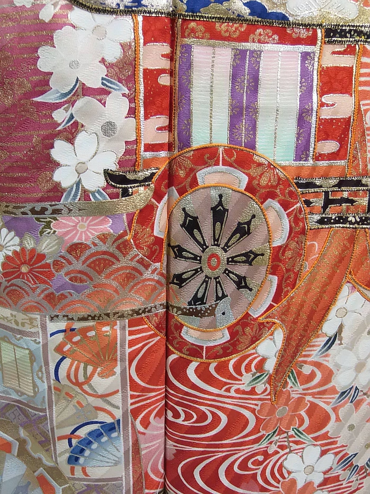 美品 豪華 振袖 御所解文様 金駒刺繍 金彩 正絹 ベージュ系