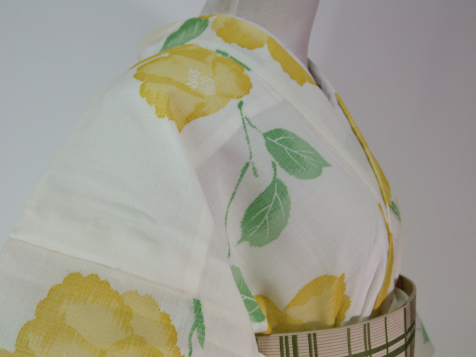 m1289＊美品 洗える夏着物 薄物 菊 椿 小紋 - メルカリ