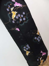 美品　レディース浴衣　可愛いうさぎ文様　花文様　変わり織　金彩入り　やや透け感有り　黒色