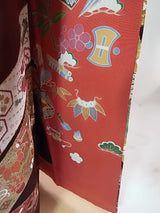 逸品 振袖 松に宝尽くし文様 金彩 縮緬 深紅系 正絹 長襦袢付き 2点セット