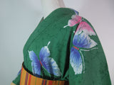 ほぼ美品　レディース浴衣　蝶々文様　