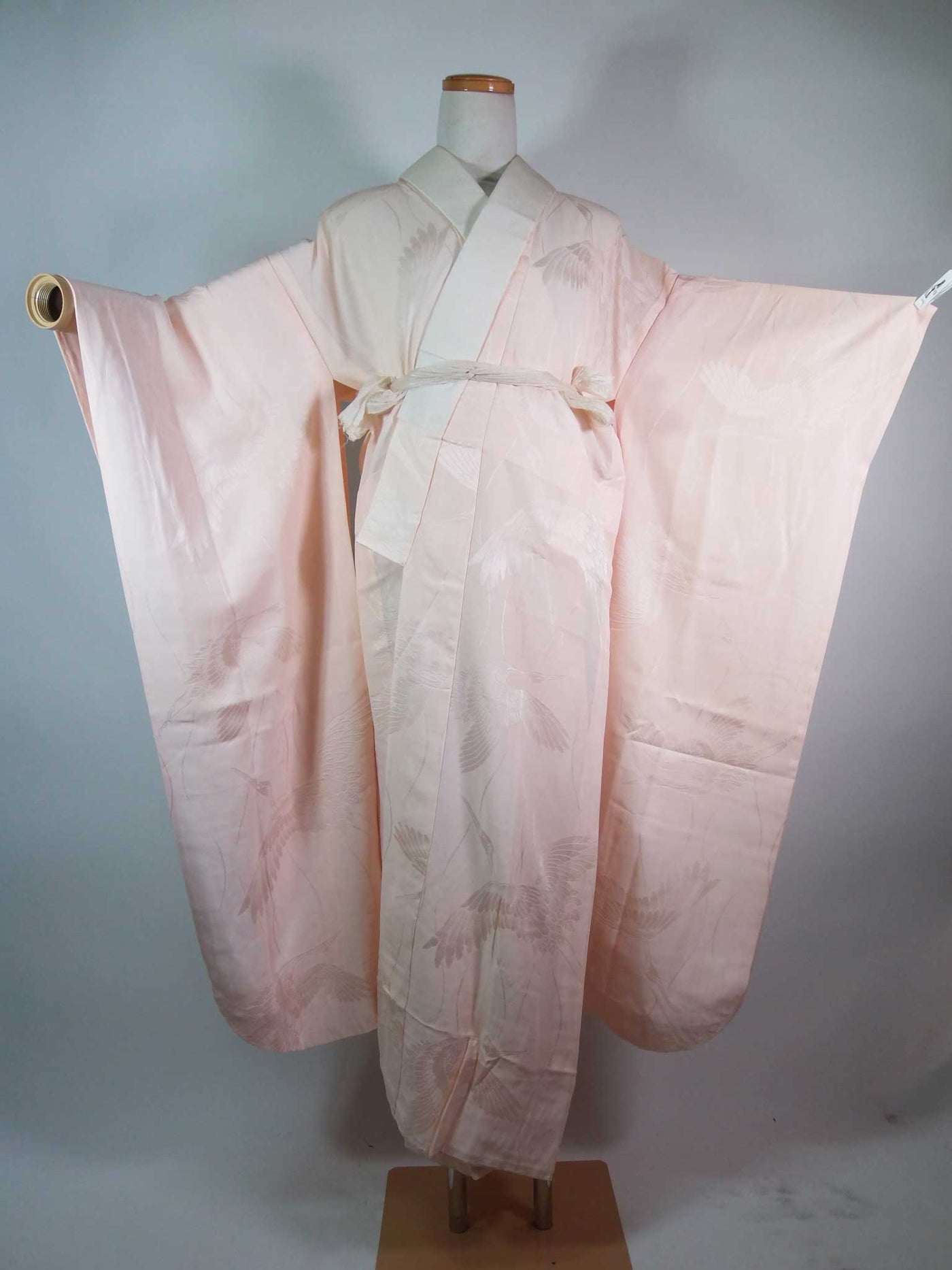 【振袖・長襦袢セット】豪華古典振袖 赤地 金彩金駒刺繍 扇面四季花紋 振袖・長襦袢セット】豪華古典振袖 赤地 金彩金駒刺繍 扇面四季花紋