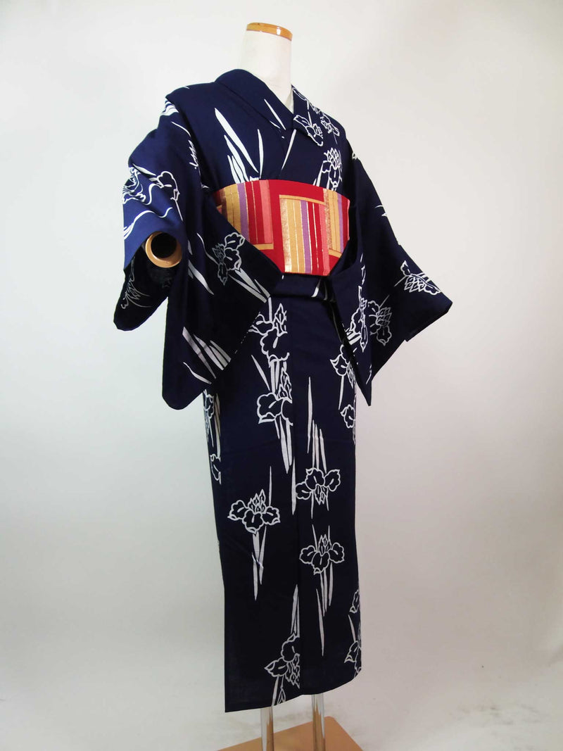 ほぼ美品　注染　浴衣　菖蒲文様　手縫い　藍染　大人可愛い　濃紺色