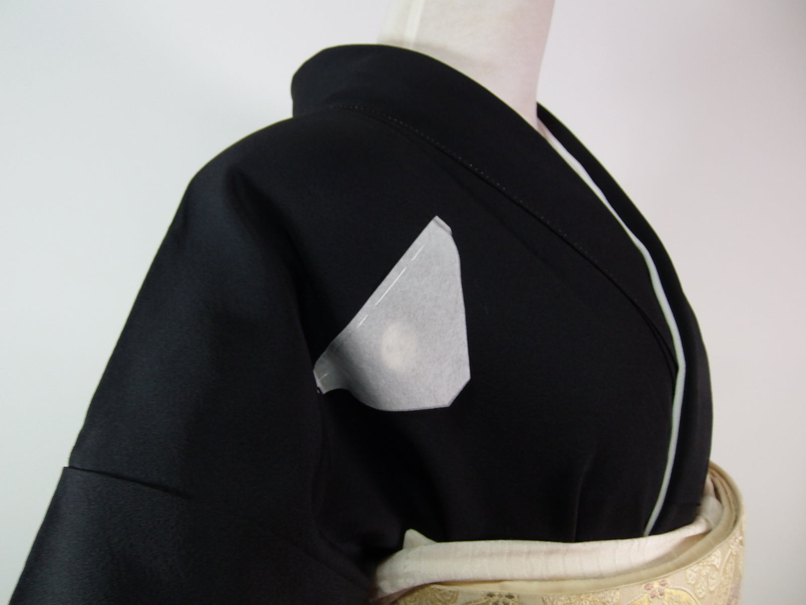 帯締め［3138］［4339］黒留袖 美品 未使用 花車文様 比翼付 五つ紋 橘 総刺繍 黒留袖 彩り御所車文様 （いろどりごしょくるまもんよう