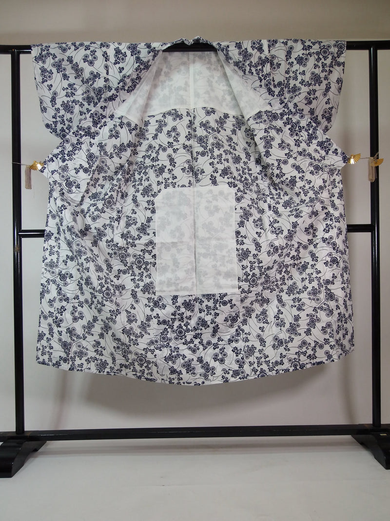 Almost beautiful, yukata, hand-stitched with floral design, combed fabric, SS size, white