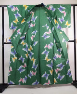 ほぼ美品　レディース浴衣　蝶々文様　