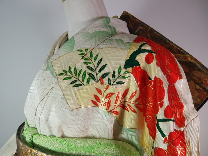 豪華 振袖 長襦袢 2点セット 金駒刺繍 薄クリーム 古典花柄 正絹 Silk 振袖 長襦袢セット 花扇面文様 金駒刺繍 古典柄 上品華やか 和装