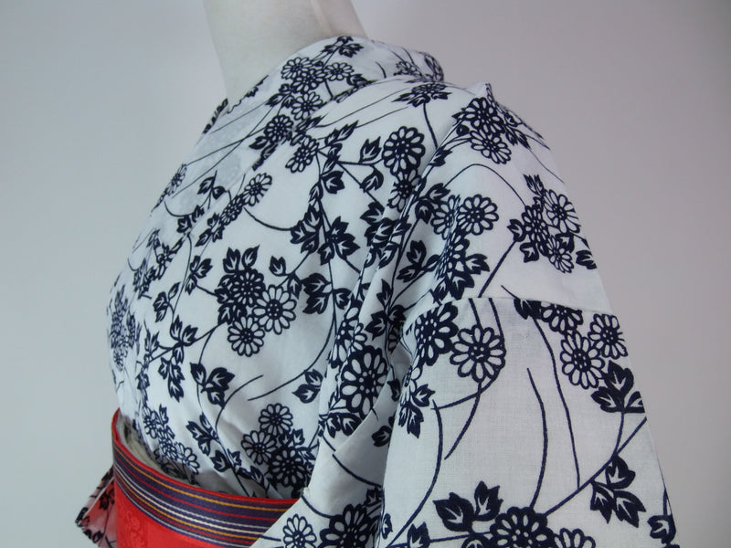 Almost beautiful, yukata, hand-stitched with floral design, combed fabric, SS size, white