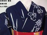 ほぼ美品　注染　浴衣　菖蒲文様　手縫い　藍染　大人可愛い　濃紺色