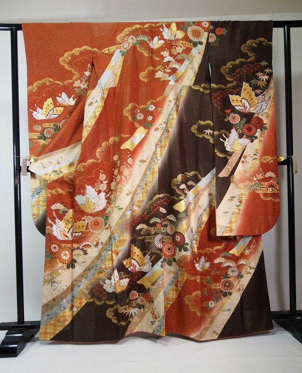 Beautiful, gorgeous furisode (long-sleeved kimono), butterfly and auspicious flower design, pure silk, gilt, gold embroidery, brick red