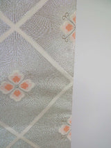 Magnifique, motif floral en losange, toile de sac, chemin de table, fil d'argent, pure soie, recyclé.