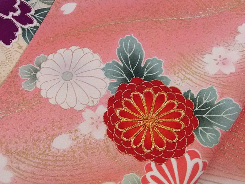 ほぼ美品　豪華　振袖　花扇面文様　金駒刺繍　正絹　ピンク色系