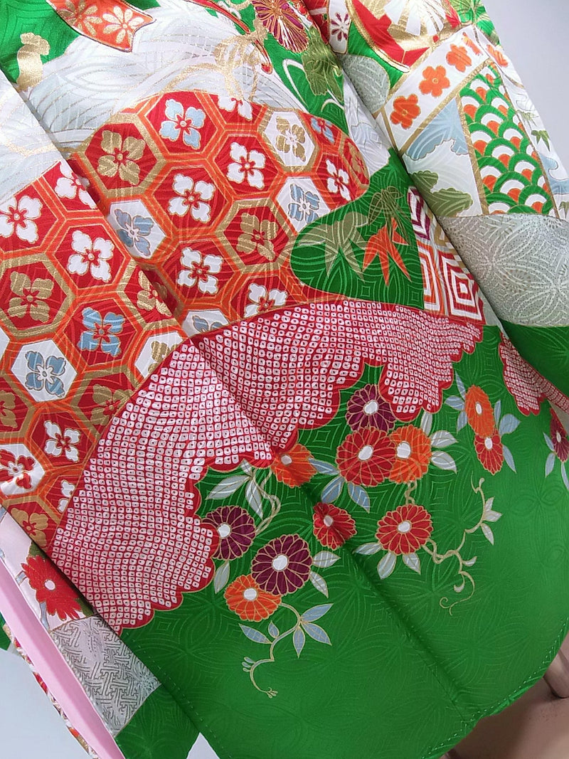 豪華　振袖　御所車文様　吉祥文様　金駒刺繍　正絹　緑色系