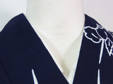 ほぼ美品　注染　浴衣　菖蒲文様　手縫い　藍染　大人可愛い　濃紺色