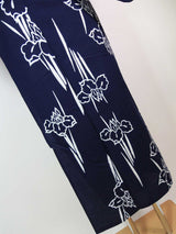 ほぼ美品　注染　浴衣　菖蒲文様　手縫い　藍染　大人可愛い　濃紺色