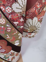 逸品 振袖 松に宝尽くし文様 金彩 縮緬 深紅系 正絹 長襦袢付き 2点セット
