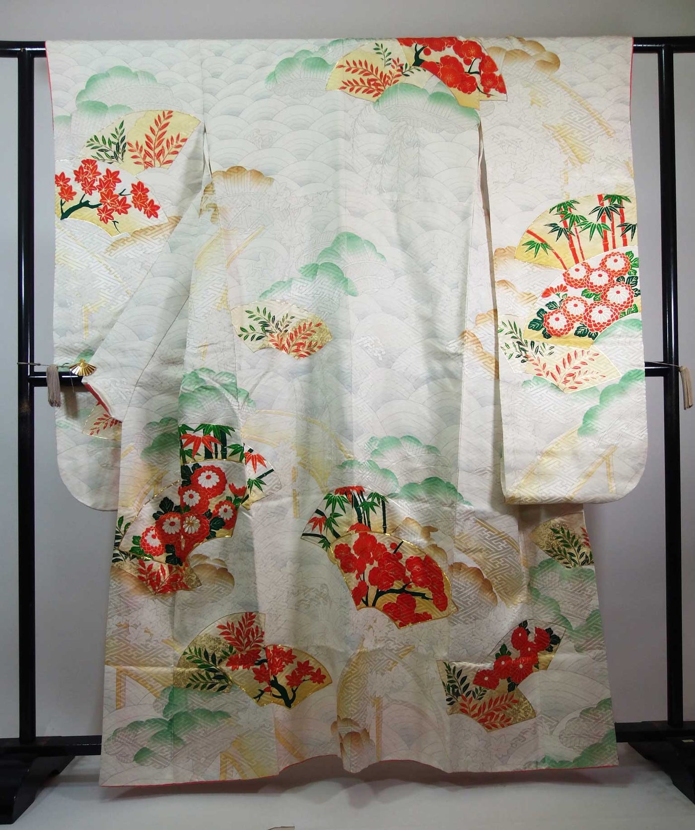 アンティーク振袖　扇面花文様ヴィンテージ華やか Silk 振袖 長襦袢セット 花扇面文様 金駒刺繍 古典柄 上品華やか 和装