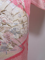 逸品 やまと誂え 総絞り訪問着『桃花の雅扇』鹿の子絞り 扇面花文様 金駒刺繍 正絹 桃色Vintage Japanese Silk Kimono