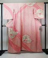 逸品 やまと誂え 総絞り訪問着『桃花の雅扇』鹿の子絞り 扇面花文様 金駒刺繍 正絹 桃色Vintage Japanese Silk Kimono