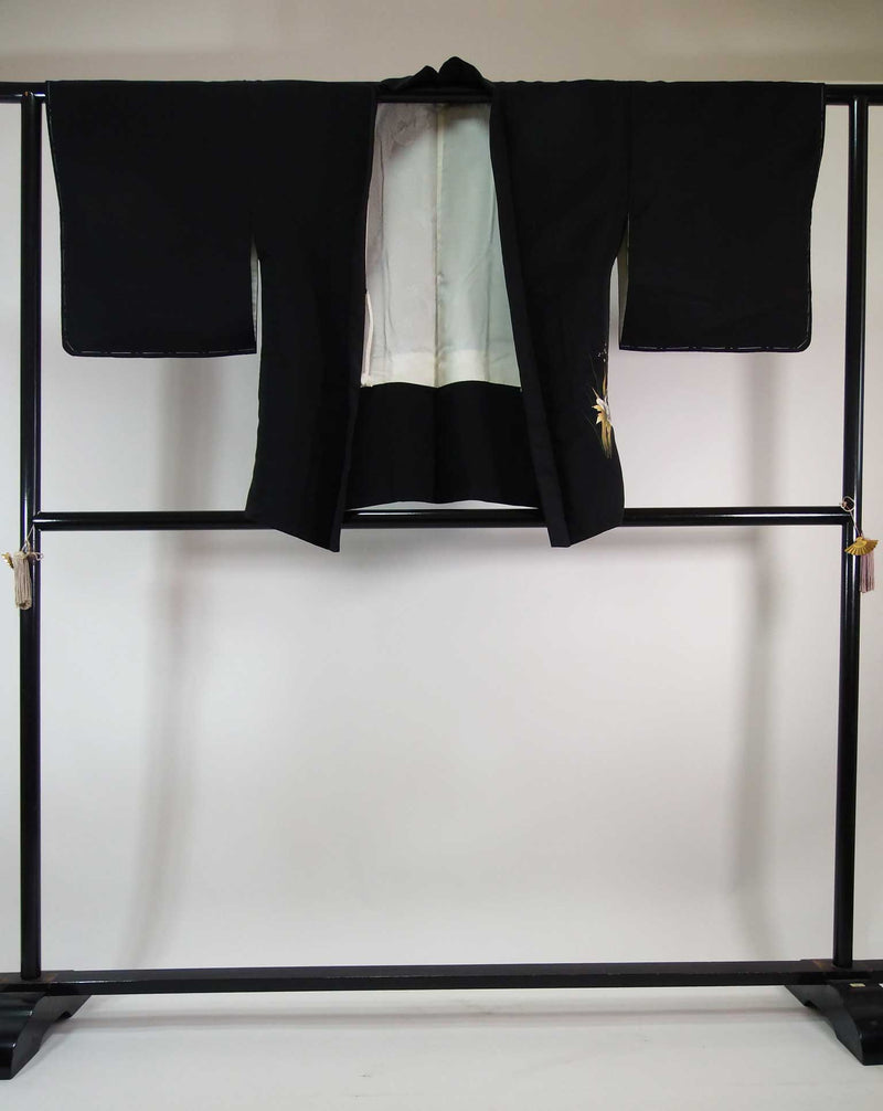 Beautiful black haori, flower pattern, gold, hand-painted, silk product, Japanese product, Kimono jacket