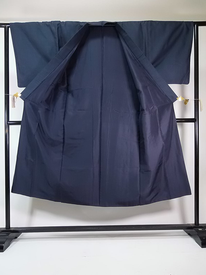 Magnifique ensemble deux pièces de kimono pour homme, veste haori et kimono, marque Oshima silk, pure soie, couleur bleu foncé.