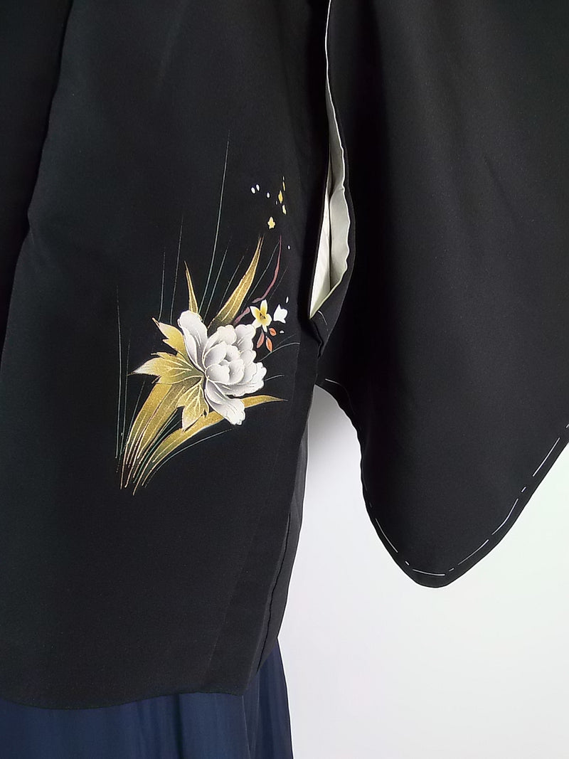 Magnifique haori noir, motif floral, or, peint à la main, produit en soie, produit japonais, veste de kimono.