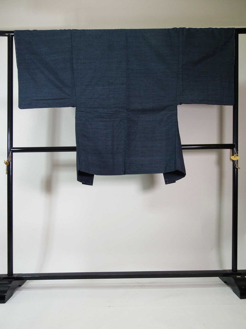 Kimono pour homme non utilisé, ensemble de deux pièces composé d'une veste haori et d'un kimono, en soie, de couleur bleu-gris, magnifique.