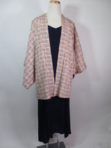 美品　羽織　モダン草花文様　絹製品　日本製品　Kimono jacket　ピンクベージュ