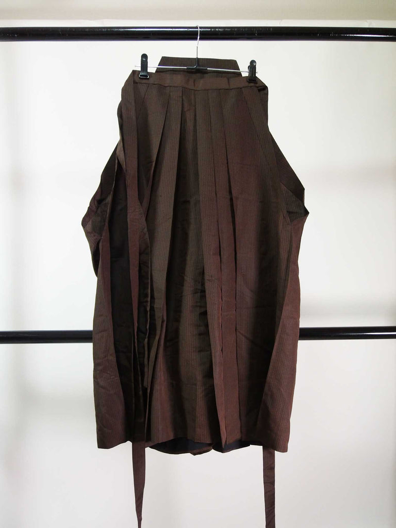 Hakama pants for men's kimono, made in Japan, striped pattern, pure silk, brownish color, S size, horse-riding hakama (trouser type)