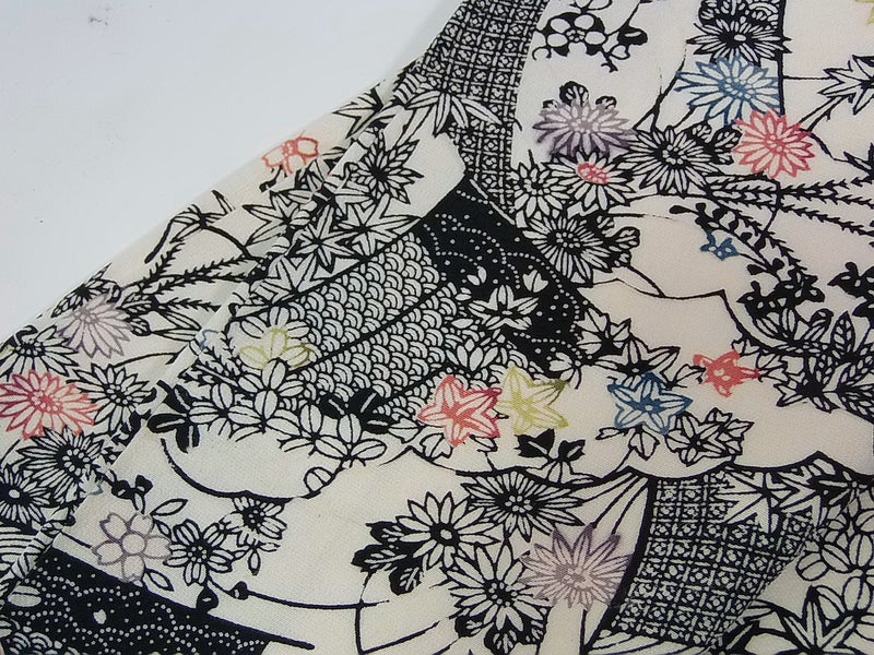 Kimono pour femme, komon, teinture au pochoir, paysage, motif floral, pure soie, cousu à la main