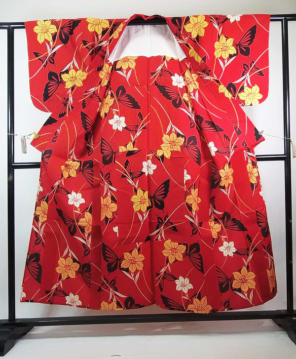 美品　レディース　浴衣　注染　本染め　手染め　ハイビスカスに蝶々文様　手縫い　赤色
