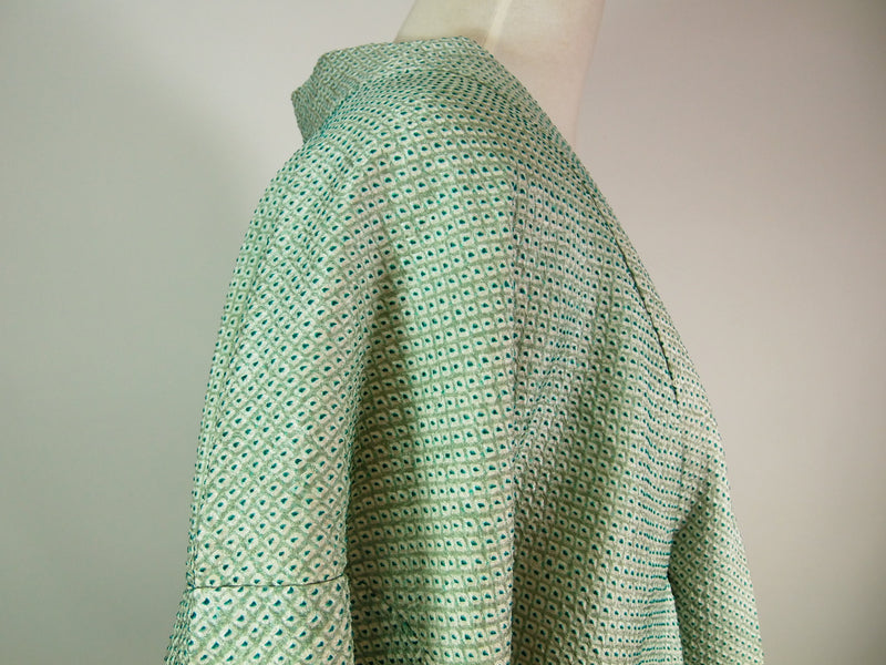 総絞り　羽織　鹿子絞り　薄い緑色　　日本製　絹製　Kimono jacket
