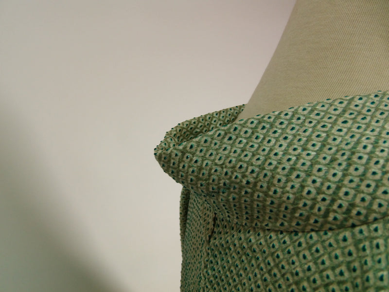 総絞り　羽織　鹿子絞り　薄い緑色　　日本製　絹製　Kimono jacket