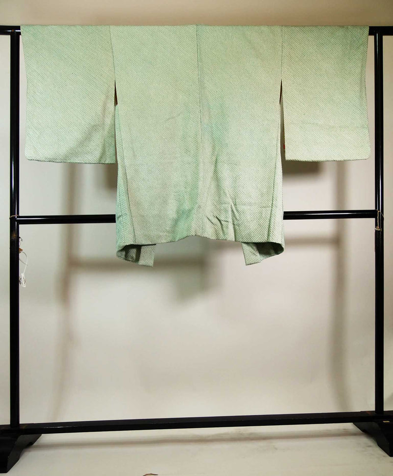 総絞り　羽織　鹿子絞り　薄い緑色　　日本製　絹製　Kimono jacket