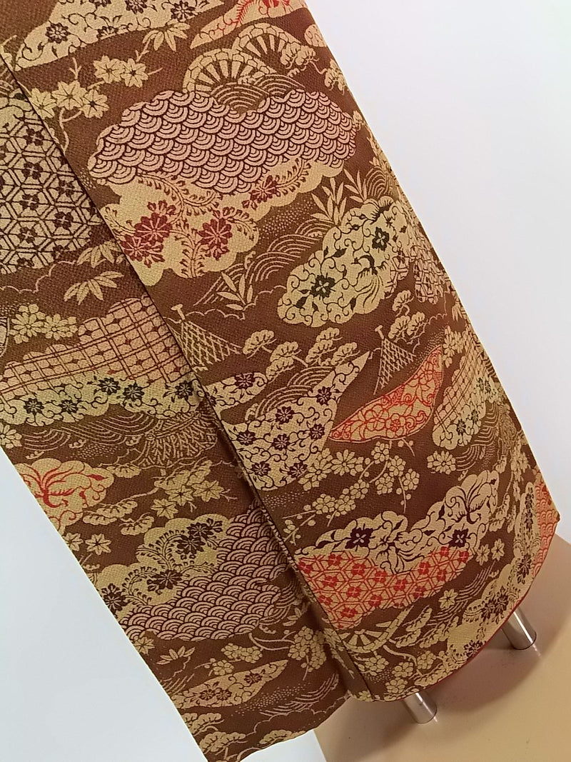 Magnifique kimono de femme, komon, en crêpe avec motif de paysage, cousu à la main, marron, kimono japonais.