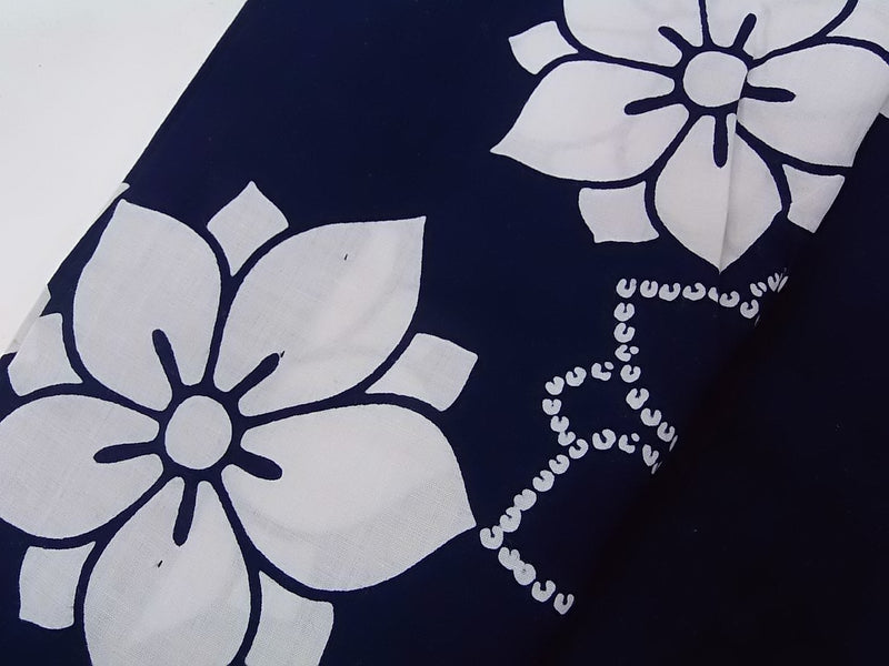 ほぼ美品　レディース　浴衣　注染　本染め　花模様　藍染　手縫い　濃紺色　反物からお仕立て　SS寸　ジュニアにも